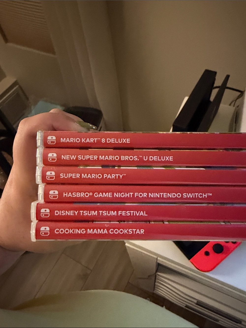 Nintendo Switch - Picture 5 of 7